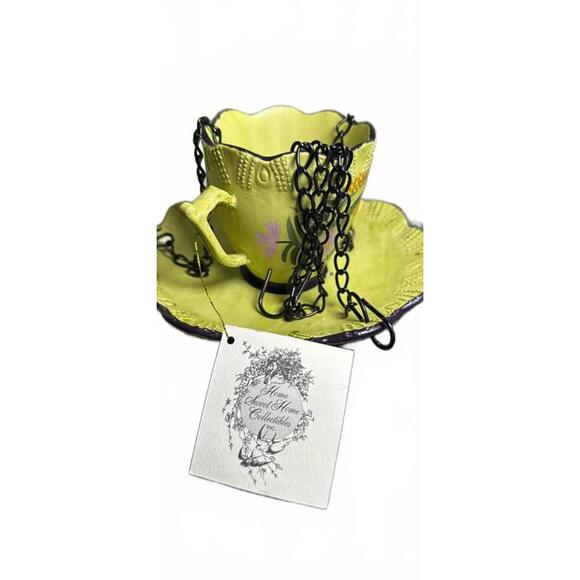 New Karen Penner Victorian Flower Teacup Hanging Birdfeeder - Picture 4 of 4